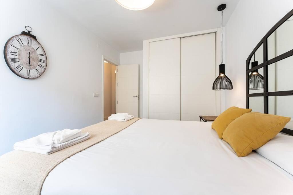 Super Central Malaga Flat With Terrace And Free Parking Экстерьер фото