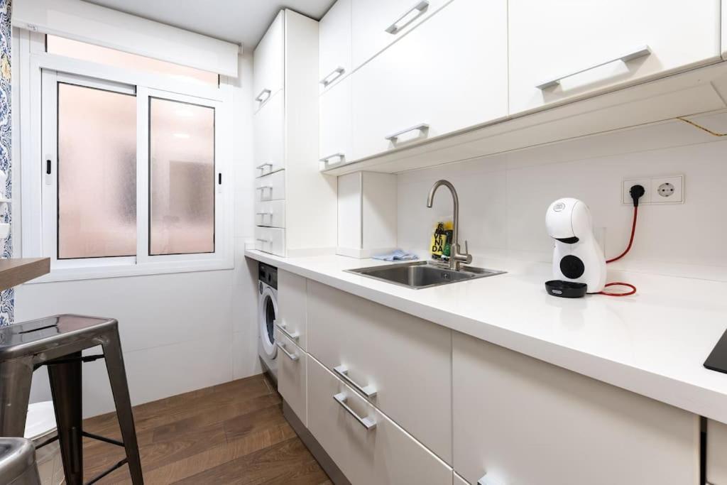 Super Central Malaga Flat With Terrace And Free Parking Экстерьер фото